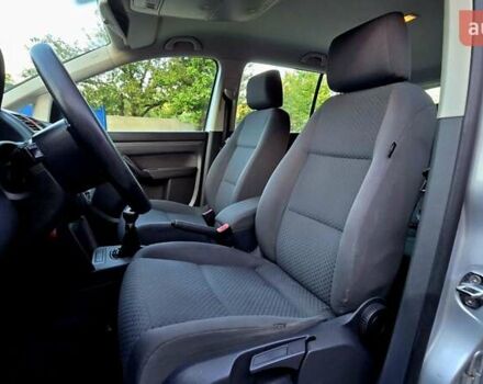 Серый Фольксваген Туран, объемом двигателя 1.6 л и пробегом 270 тыс. км за 6499 $, фото 35 на Automoto.ua