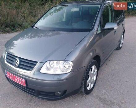 Серый Фольксваген Туран, объемом двигателя 1.6 л и пробегом 215 тыс. км за 5900 $, фото 5 на Automoto.ua
