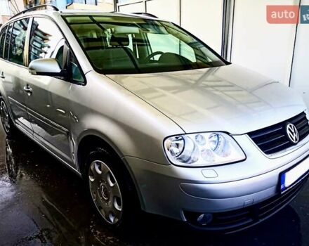 Серый Фольксваген Туран, объемом двигателя 1.6 л и пробегом 26 тыс. км за 11572 $, фото 3 на Automoto.ua