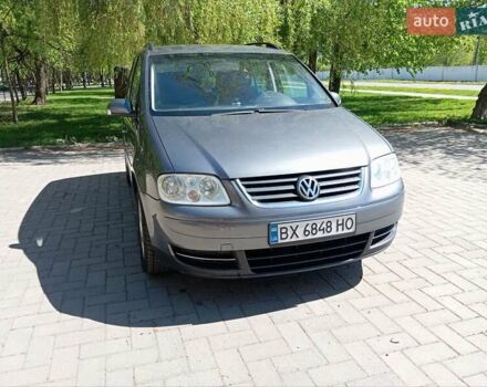 Серый Фольксваген Туран, объемом двигателя 1.98 л и пробегом 250 тыс. км за 5200 $, фото 34 на Automoto.ua
