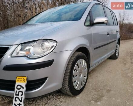 Сірий Фольксваген Туран, об'ємом двигуна 1.6 л та пробігом 175 тис. км за 6700 $, фото 12 на Automoto.ua