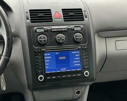 Сірий Фольксваген Туран, об'ємом двигуна 1.6 л та пробігом 267 тис. км за 6500 $, фото 19 на Automoto.ua