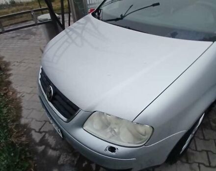 Серый Фольксваген Туран, объемом двигателя 1.6 л и пробегом 258 тыс. км за 5500 $, фото 2 на Automoto.ua