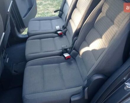 Серый Фольксваген Туран, объемом двигателя 1.9 л и пробегом 281 тыс. км за 6500 $, фото 10 на Automoto.ua