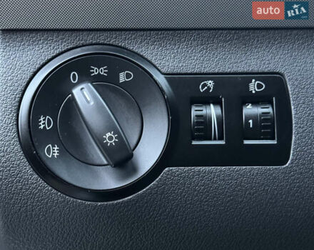 Сірий Фольксваген Туран, об'ємом двигуна 1.6 л та пробігом 219 тис. км за 6699 $, фото 33 на Automoto.ua