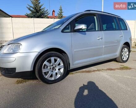 Серый Фольксваген Туран, объемом двигателя 1.6 л и пробегом 243 тыс. км за 5999 $, фото 6 на Automoto.ua