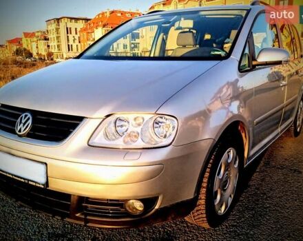 Серый Фольксваген Туран, объемом двигателя 1.6 л и пробегом 26 тыс. км за 11572 $, фото 14 на Automoto.ua