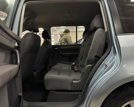 Фольксваген Туран 2006 в Кропивницком (Кировограде) на Automoto.ua Серый Фольксваген Туран, объемом двигателя 1.6 л и пробегом 213 тыс. км за 6600 $, фото 8 на Automoto.ua