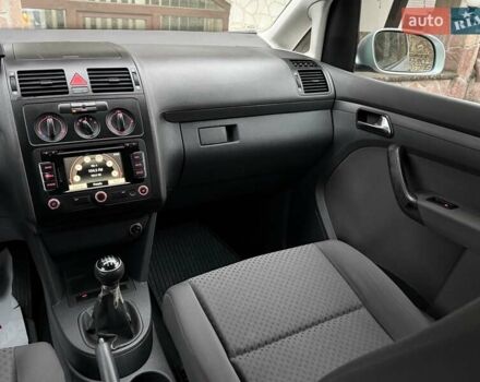 Сірий Фольксваген Туран, об'ємом двигуна 1.9 л та пробігом 264 тис. км за 5400 $, фото 47 на Automoto.ua