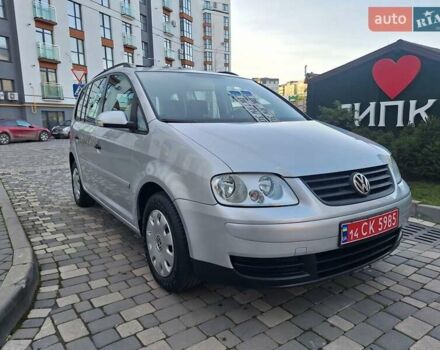 Серый Фольксваген Туран, объемом двигателя 1.6 л и пробегом 214 тыс. км за 6299 $, фото 13 на Automoto.ua