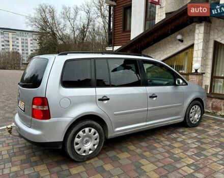 Сірий Фольксваген Туран, об'ємом двигуна 1.9 л та пробігом 264 тис. км за 5400 $, фото 20 на Automoto.ua