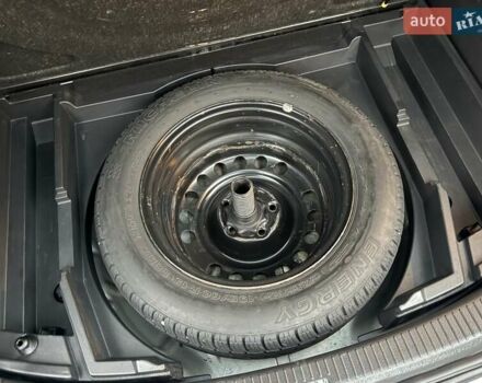 Сірий Фольксваген Туран, об'ємом двигуна 1.9 л та пробігом 264 тис. км за 5400 $, фото 49 на Automoto.ua