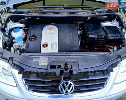 Серый Фольксваген Туран, объемом двигателя 1.6 л и пробегом 26 тыс. км за 11572 $, фото 1 на Automoto.ua