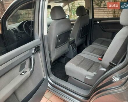 Серый Фольксваген Туран, объемом двигателя 1.6 л и пробегом 193 тыс. км за 6400 $, фото 8 на Automoto.ua