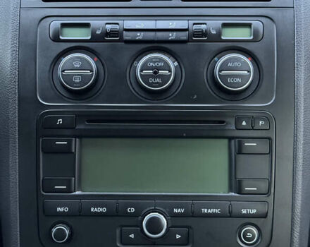 Сірий Фольксваген Туран, об'ємом двигуна 1.6 л та пробігом 219 тис. км за 6699 $, фото 27 на Automoto.ua