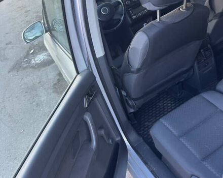 Серый Фольксваген Туран, объемом двигателя 1.6 л и пробегом 211 тыс. км за 6000 $, фото 14 на Automoto.ua