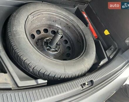 Серый Фольксваген Туран, объемом двигателя 1.6 л и пробегом 186 тыс. км за 6900 $, фото 20 на Automoto.ua