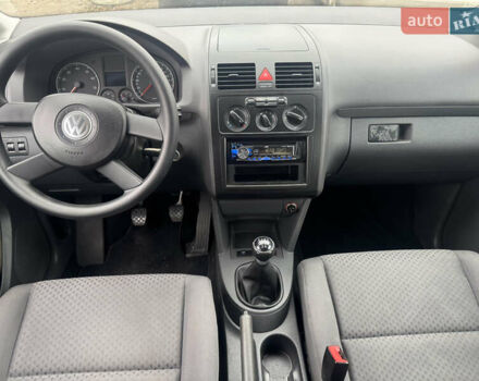 Сірий Фольксваген Туран, об'ємом двигуна 1.6 л та пробігом 221 тис. км за 6499 $, фото 28 на Automoto.ua