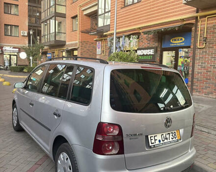 Серый Фольксваген Туран, объемом двигателя 1.6 л и пробегом 190 тыс. км за 7200 $, фото 11 на Automoto.ua