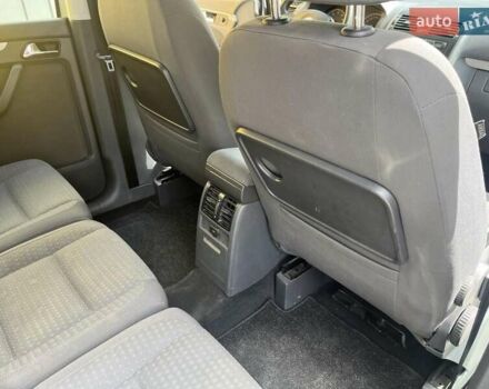 Серый Фольксваген Туран, объемом двигателя 1.6 л и пробегом 186 тыс. км за 6900 $, фото 12 на Automoto.ua