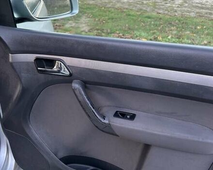 Серый Фольксваген Туран, объемом двигателя 1.9 л и пробегом 233 тыс. км за 6300 $, фото 19 на Automoto.ua