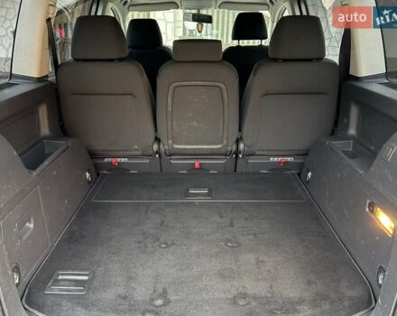 Сірий Фольксваген Туран, об'ємом двигуна 1.9 л та пробігом 264 тис. км за 5400 $, фото 35 на Automoto.ua