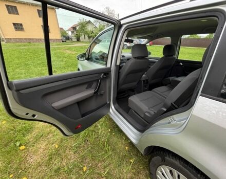 Серый Фольксваген Туран, объемом двигателя 1.6 л и пробегом 222 тыс. км за 5899 $, фото 5 на Automoto.ua