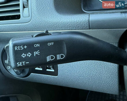 Сірий Фольксваген Туран, об'ємом двигуна 1.6 л та пробігом 219 тис. км за 6699 $, фото 35 на Automoto.ua