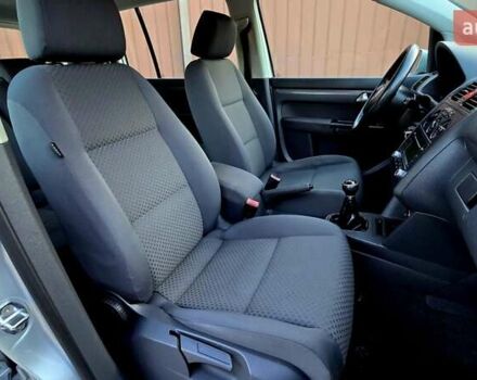 Серый Фольксваген Туран, объемом двигателя 1.6 л и пробегом 270 тыс. км за 6499 $, фото 43 на Automoto.ua