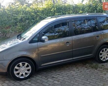 Серый Фольксваген Туран, объемом двигателя 1.9 л и пробегом 281 тыс. км за 6500 $, фото 3 на Automoto.ua