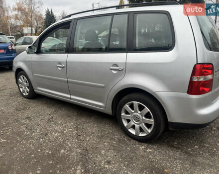 Сірий Фольксваген Туран, об'ємом двигуна 1.6 л та пробігом 221 тис. км за 6499 $, фото 4 на Automoto.ua