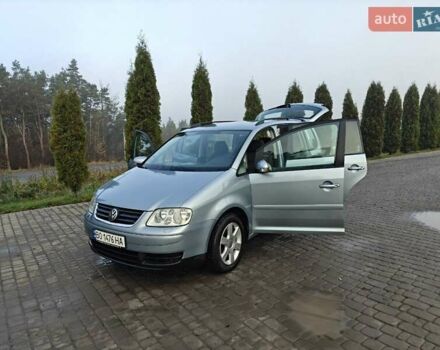 Серый Фольксваген Туран, объемом двигателя 1.6 л и пробегом 205 тыс. км за 5950 $, фото 7 на Automoto.ua