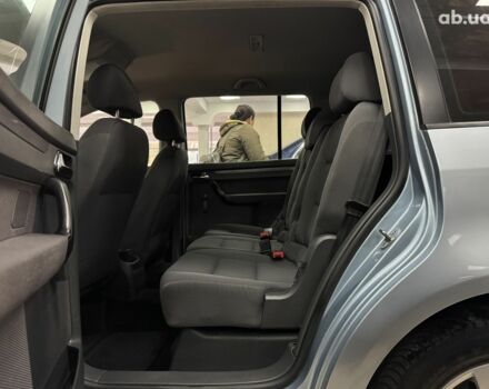 Серый Фольксваген Туран, объемом двигателя 0 л и пробегом 213 тыс. км за 6600 $, фото 12 на Automoto.ua