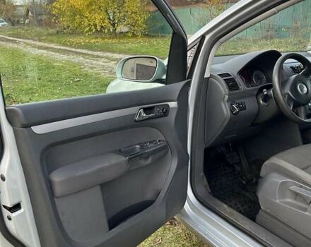 Серый Фольксваген Туран, объемом двигателя 1.9 л и пробегом 233 тыс. км за 6300 $, фото 16 на Automoto.ua