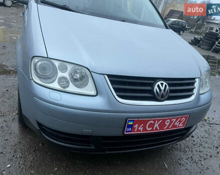 Серый Фольксваген Туран, объемом двигателя 2 л и пробегом 202 тыс. км за 5800 $, фото 3 на Automoto.ua