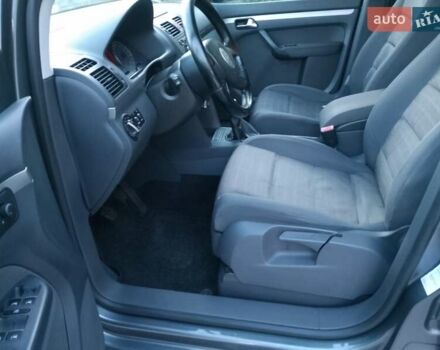 Серый Фольксваген Туран, объемом двигателя 1.6 л и пробегом 215 тыс. км за 5900 $, фото 32 на Automoto.ua