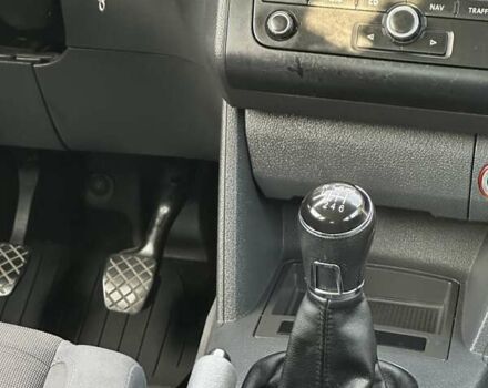 Серый Фольксваген Туран, объемом двигателя 1.97 л и пробегом 330 тыс. км за 5800 $, фото 12 на Automoto.ua