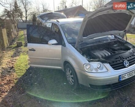 Серый Фольксваген Туран, объемом двигателя 1.9 л и пробегом 400 тыс. км за 6500 $, фото 7 на Automoto.ua