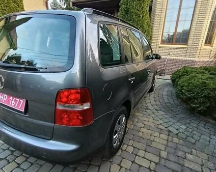 Сірий Фольксваген Туран, об'ємом двигуна 1.6 л та пробігом 220 тис. км за 6900 $, фото 18 на Automoto.ua