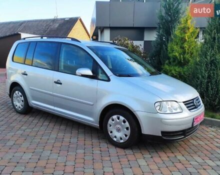 Серый Фольксваген Туран, объемом двигателя 1.6 л и пробегом 220 тыс. км за 5650 $, фото 6 на Automoto.ua