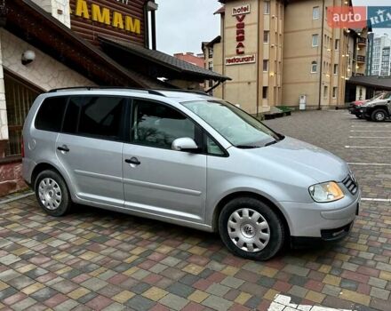 Сірий Фольксваген Туран, об'ємом двигуна 1.9 л та пробігом 264 тис. км за 5400 $, фото 17 на Automoto.ua