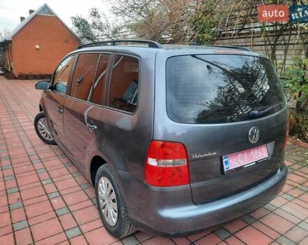 Серый Фольксваген Туран, объемом двигателя 1.6 л и пробегом 193 тыс. км за 6400 $, фото 4 на Automoto.ua