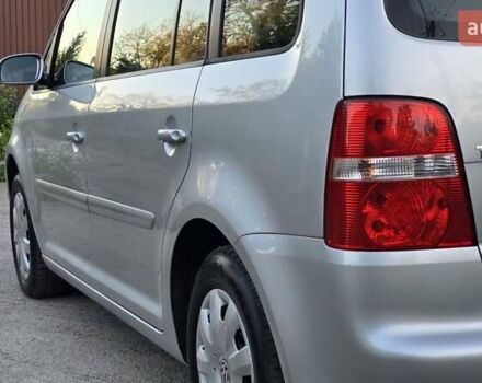 Серый Фольксваген Туран, объемом двигателя 1.6 л и пробегом 270 тыс. км за 6499 $, фото 18 на Automoto.ua