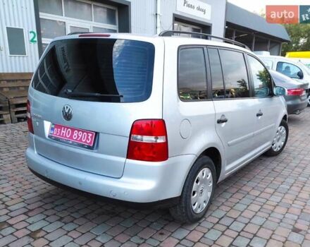 Серый Фольксваген Туран, объемом двигателя 1.6 л и пробегом 220 тыс. км за 5650 $, фото 3 на Automoto.ua