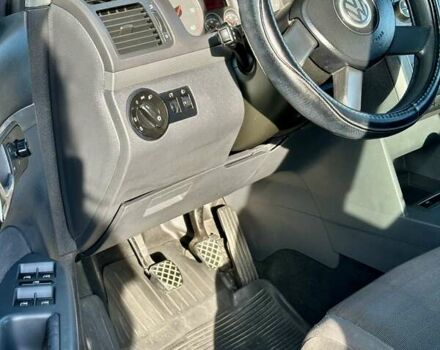 Серый Фольксваген Туран, объемом двигателя 1.97 л и пробегом 330 тыс. км за 5800 $, фото 8 на Automoto.ua