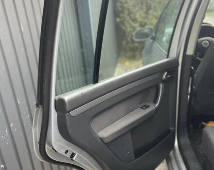 Серый Фольксваген Туран, объемом двигателя 1.6 л и пробегом 266 тыс. км за 6600 $, фото 21 на Automoto.ua