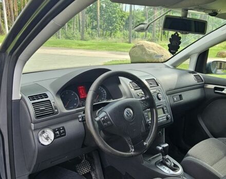 Серый Фольксваген Туран, объемом двигателя 2 л и пробегом 367 тыс. км за 2657 $, фото 21 на Automoto.ua