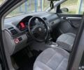 Серый Фольксваген Туран, объемом двигателя 2 л и пробегом 320 тыс. км за 3400 $, фото 7 на Automoto.ua
