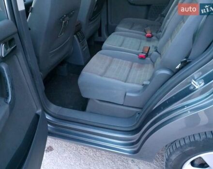 Серый Фольксваген Туран, объемом двигателя 1.6 л и пробегом 215 тыс. км за 5900 $, фото 36 на Automoto.ua