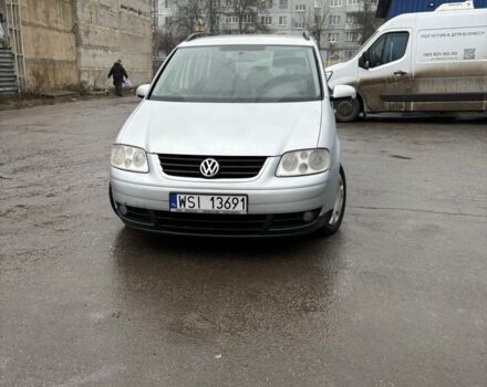 Серый Фольксваген Туран, объемом двигателя 1.9 л и пробегом 350 тыс. км за 2900 $, фото 1 на Automoto.ua